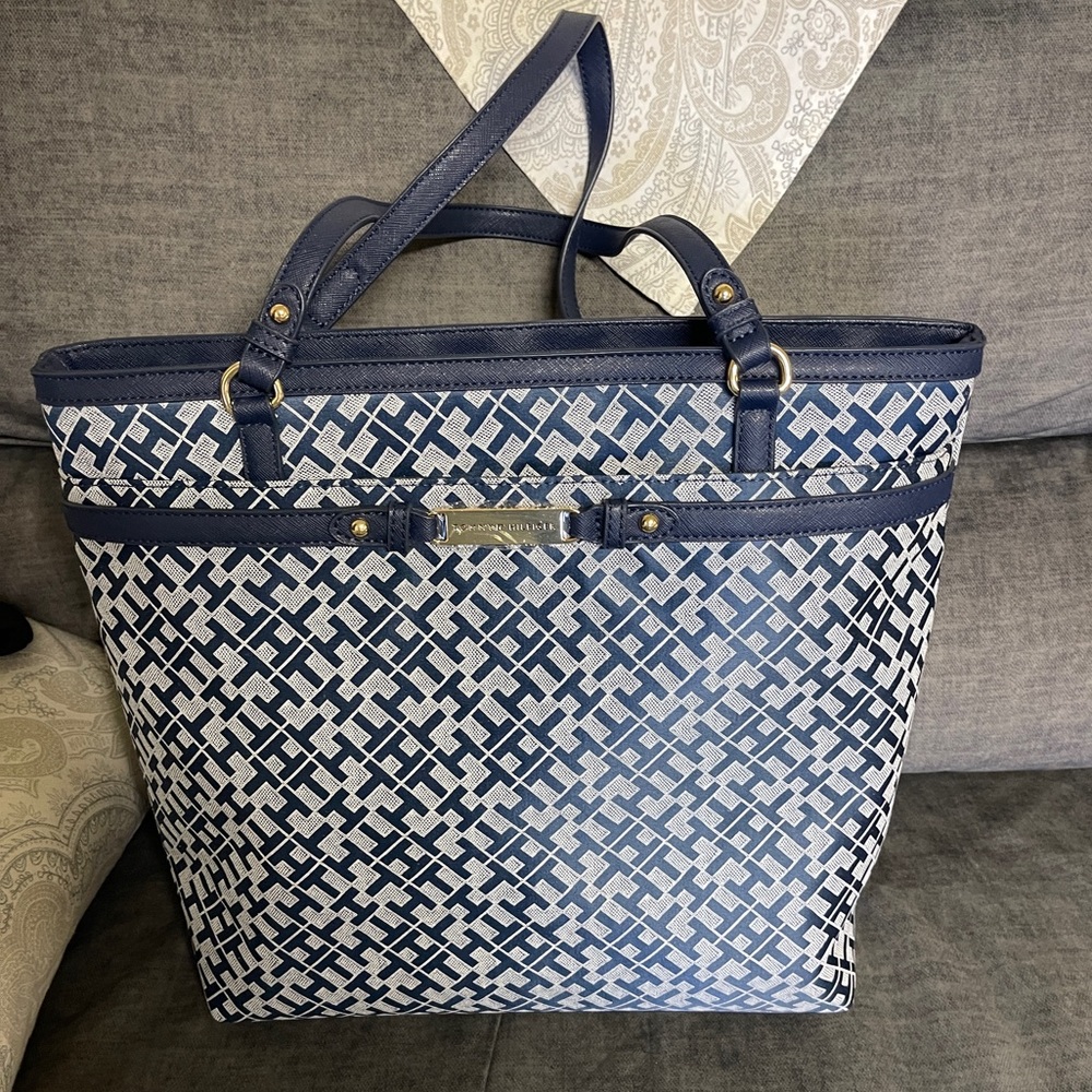 Tommy Hilfiger handbag